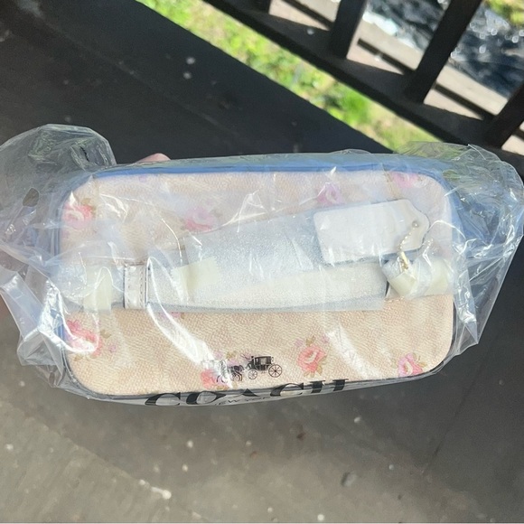 NWT COACH Cosmetic Case In Signature Canvas With Floral Print AUTHENTIC - Picture 5 of 10